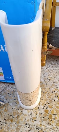 خزان ماء سعة 250لتر نظيف سعره 30الف مع المجال ومغلسة نظيفة سعره25 مع ا...