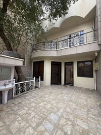 🏡 إعلان بيت للبيع 📍 الموقع: البلديات – حي 9 نيسان، خلف مخازن الإسمنت، ...