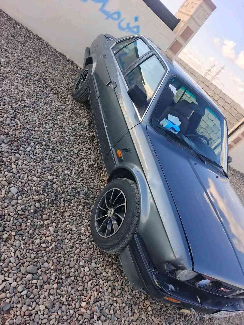 للبيع او المراوس بي ام زعره 320 شرط التحويل سنويه باسمي لل28 السعر 30 وبي مجال ***********
