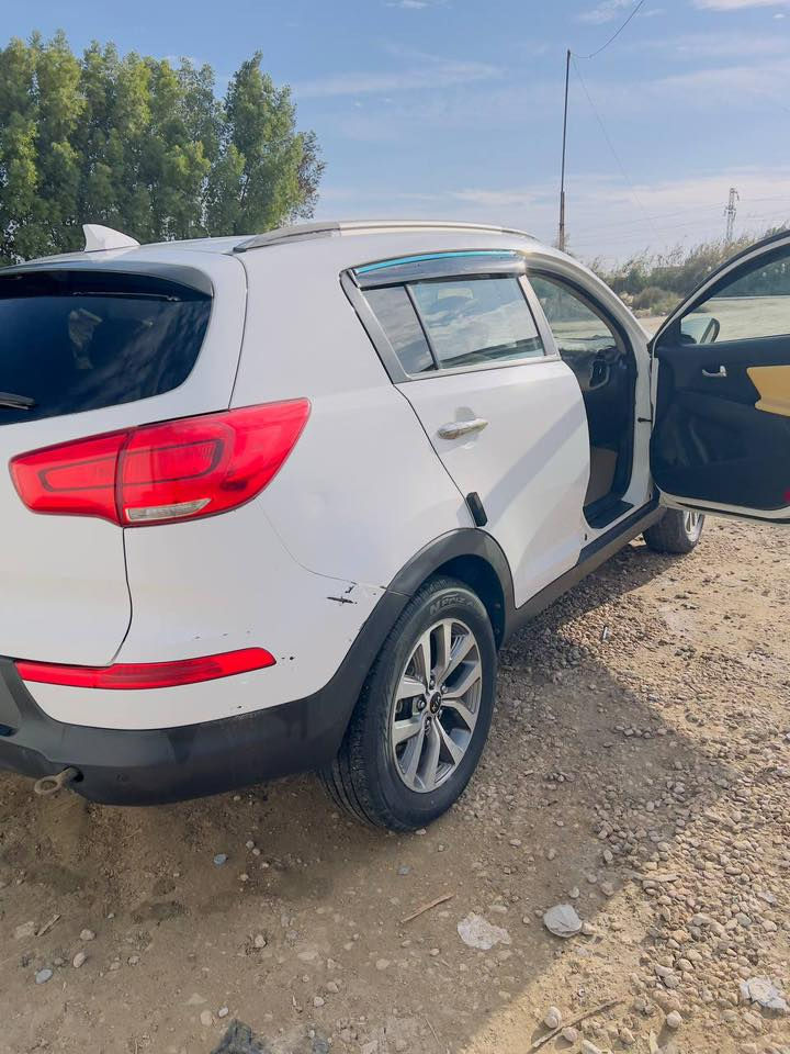 للبيع كيا سبورتج وارد أمريكي ٢٠١٤

محرك ٢٤٠٠ رقم بابل 
كير ومحرك كفاله 
حادثه جاملغ وبنيد تبديل وصبغ بالتكمه
مواصفات :- نصف فول  

كشنات بيجي 

حساس خلفي

بصمه  

اشاير ب المري 

تحكم استيرن  
ماشيه ١٢٢ ميل

السعر ١٣٠ وبيها مجال
***********
