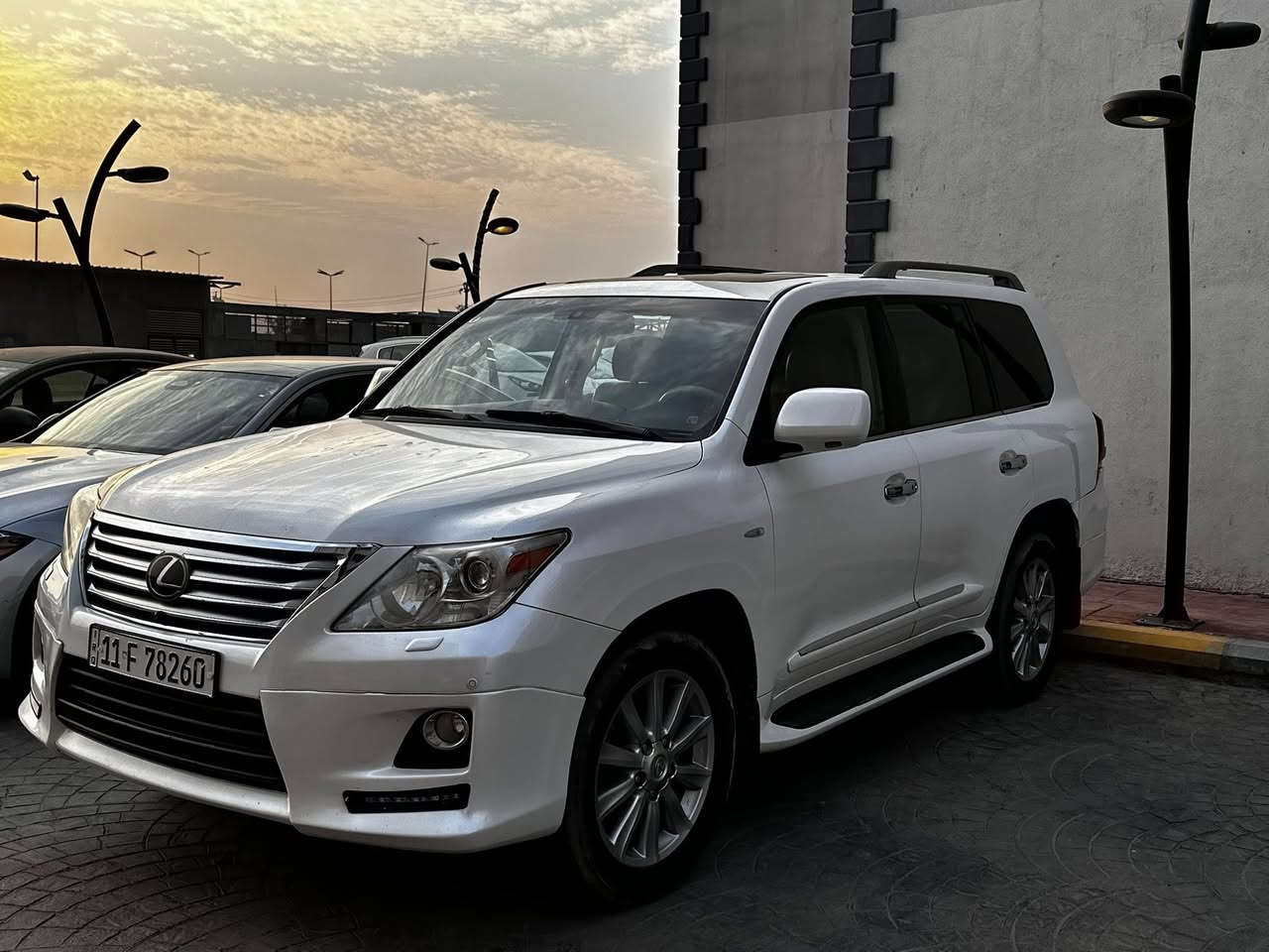 لكزس lx570 موديل 2012 بدون حادث او صبغ  ماشية ١٥٤ الف كيلو متر فول الفول .. مكانها بغداد الدورة السعر ٣٥٥ ورقه مجالها بسيط 
*********** واتساب
