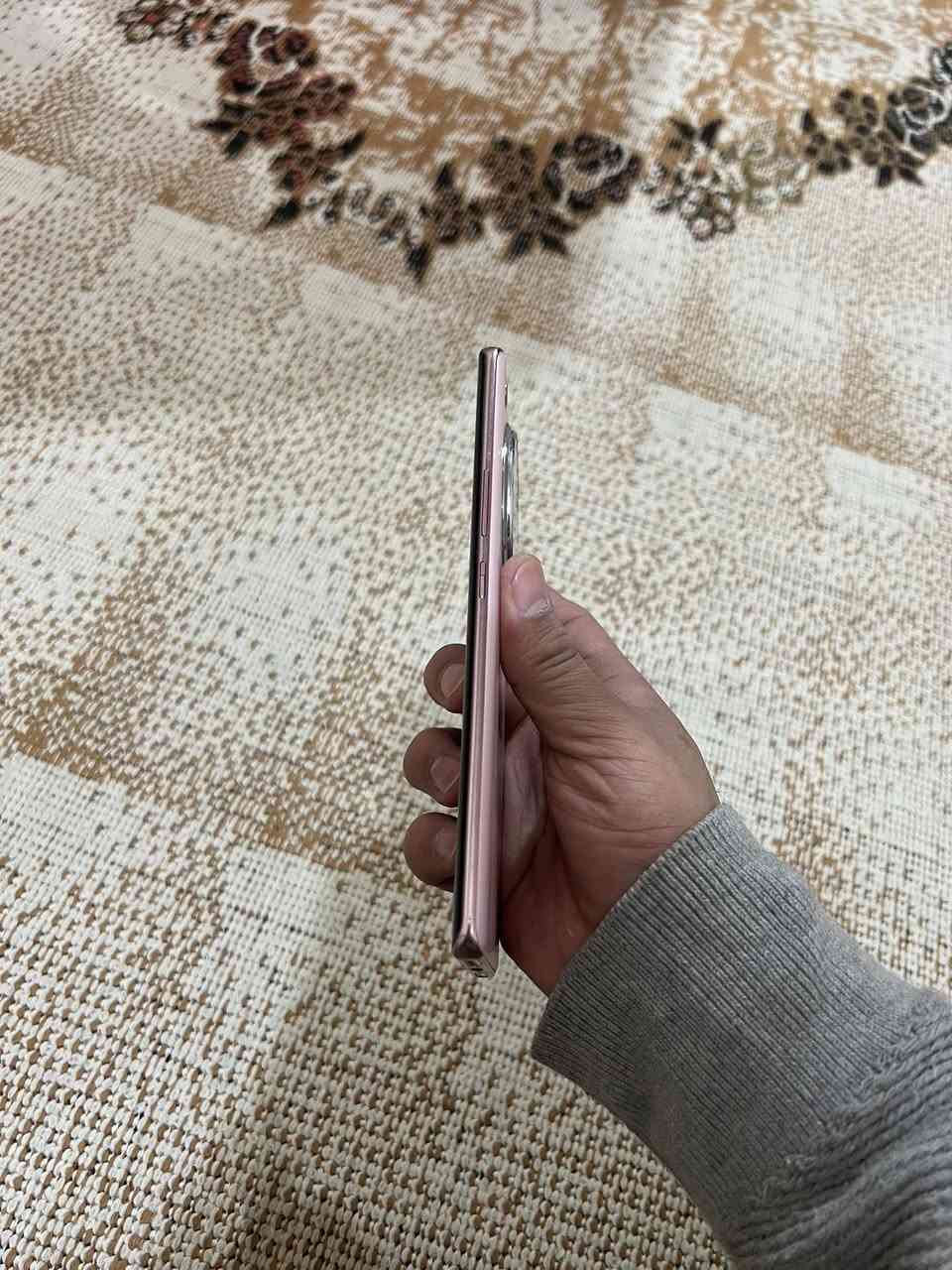 جهاز أنفنكس ZERO40ذاكرة ٥١٢ للبيع السعر ٢٠٠غير قابل للنقص الي يشتري يتصل***********
