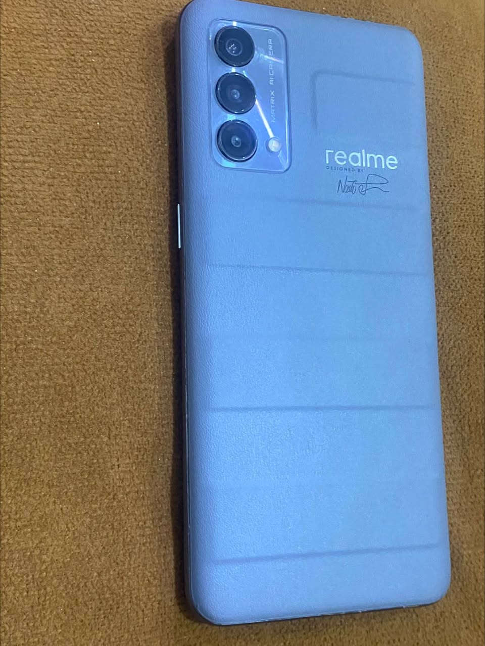 ريلمي جي  تي ماستر ذاكره 256 جهاز فقط مبدل شاشه اصليه جهاز غني عن التعريف مراوس او بيع سعر 250بيه مجال البصره الجزائر الاتصال ***********

