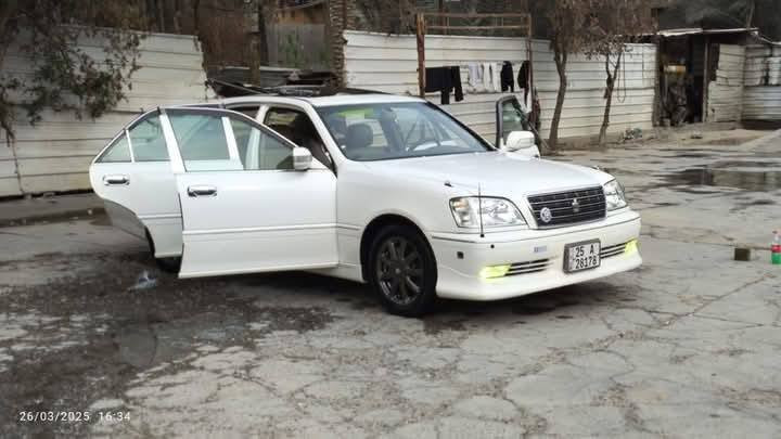 للبيع ملكه 2002 فول مواصفات اربع دكم فتحه تبريد قطعتين ثلاجه تحويرت بيت مديد قبل 10 ايام طلعت من التحوير السياره كفاله كص ونقل جثه والضربه القويه وبيه مكانات صبغ مكينه جديده اسوني شادهة وحداديه جديده الله شاهد السياره خسران عليهة خساره مال جناي السياره بسمي شخصين السعر 178 مع المجال حك الجيه ***********
