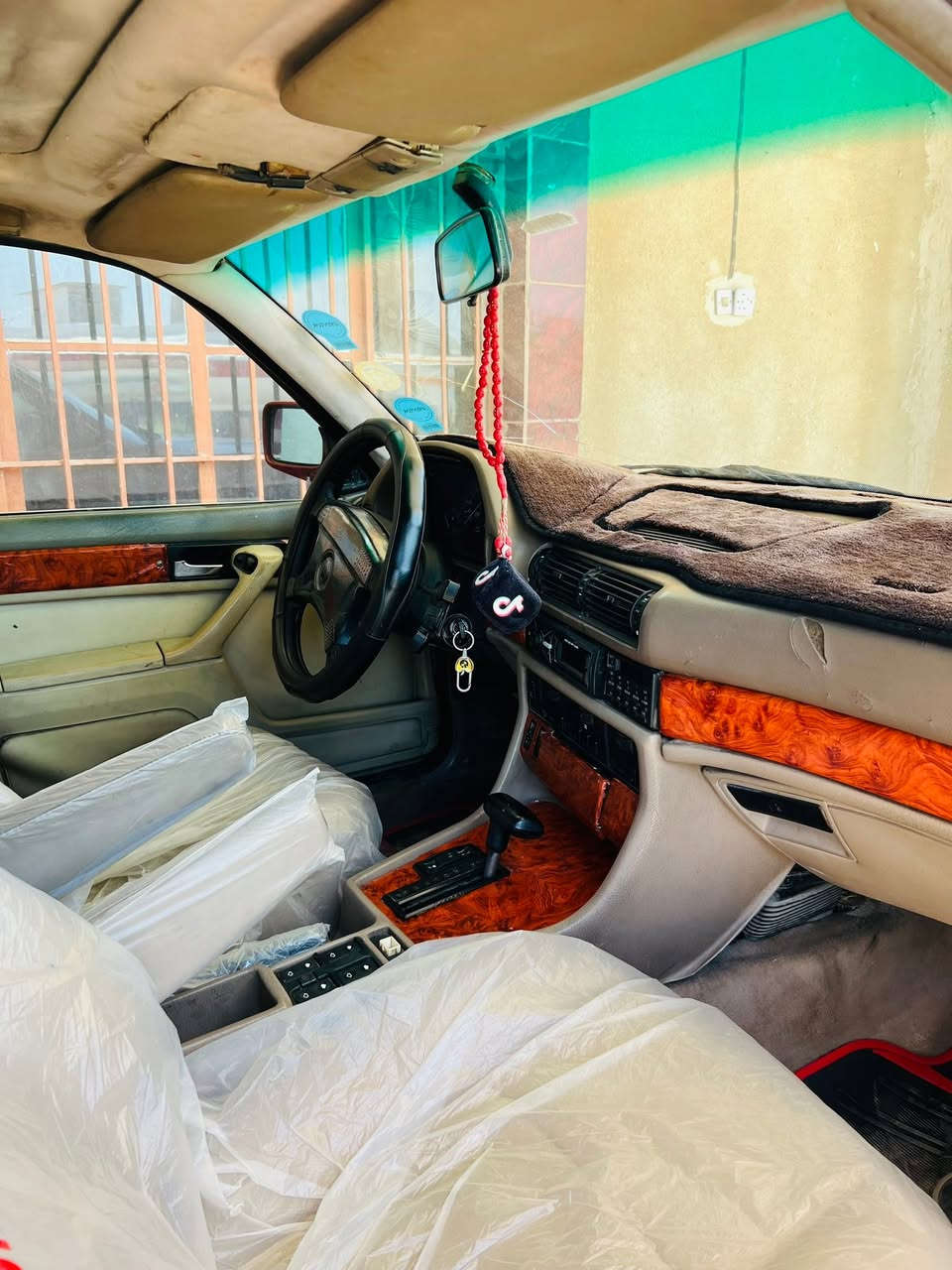 السلام عليكم                                                                            بي إم  BMW 
حجم/730
موديل/1992
فول مواصفات كشن جلد فتحة ايرباگات
تبريد ثلج ❄️ 
شرط لا صرف ولا نفخ 
سياره جاهزة 
رقم نينوى شرط التحويل
هـ***********
