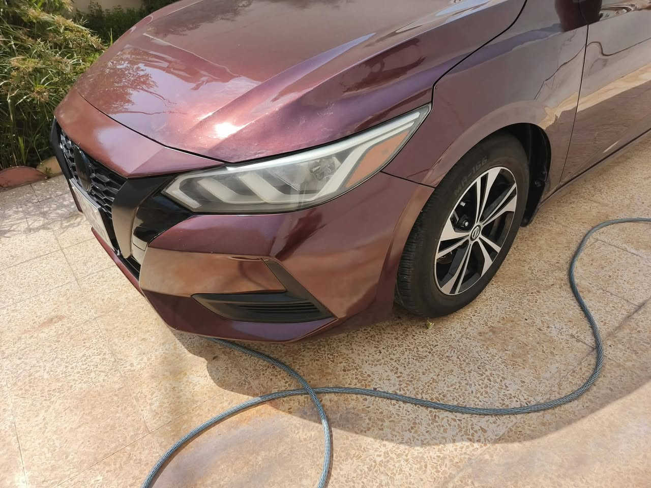 نيسان سنترا 22 SV
محرك 2000 دوش شرط
كير شرط 

بصمه تشغيل 
بصمه أبواب 
تشغيل عن بعد 
تحكمات ستيرن 

رادار 

حساسات مري جانبيه نقطه عمياء 

قياده ذاتيه مثبت سرعه  
تحديد مسار 

شاشه كبيرة كامرة 

وضعيات القيادة  (ايكو،  نورمال،  سبورت) 

حجر بيئه بلادي 

تدفئه كشنات هيتر 
تدفئه ستيرن 

مانع انزلاق 

ويل كروم 
بك لايت لد 

ماشية 98 الف 

سنويه الى 2030
 
 حادث  فقط دعاميه بدون صبغ  شرط أيرباك سليمه. بيها تعديل على بارد
رقم دهوك بسمي السيارة .  السعر 143بيها مجال شي بسيط . مكان السياره موصل معرض نينوي .. رقم الشاصي موجود بل منشور 
 
شراي اتصل *********** بيع فقط...

