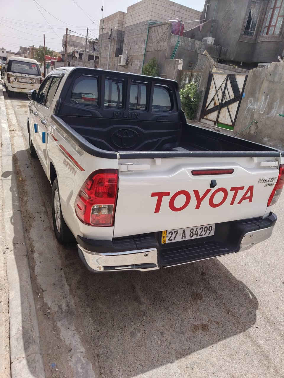 سلام عليكم بيكم فلاونزه اوتماتيك
فول مواصفات كفاله عامه رقم ذي قار نكليزي 27 سياره جديده كلش خت الزيرو ماشيه 75 ألف ستخدام شخصي 
البيع أو مراوس إب بنكو مكاني بصره سياره تحويل مباشر 
***********//***********
