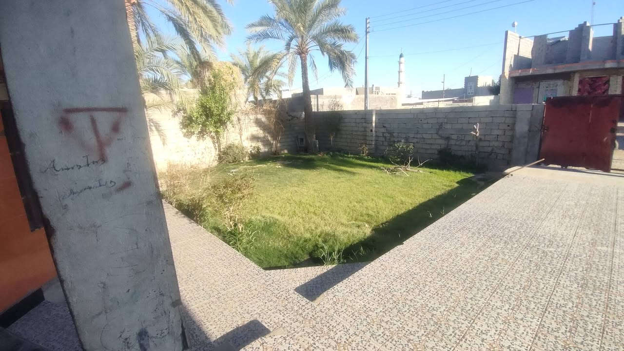 بيت للإيجار – الصوفية / قرب محطة الكهرباء
بيت مريح ومناسب للعائلة يتكون من:
3 غرف نوم
ديوانية خارجية
مطبخ خارجي
عدد 2 حدائق
موقع هادئ وقريب من الخدمات
📍 الموقع: الصوفية – قرب محطة الكهرباء
📞 للاستفسار والاتصال: (***********)
