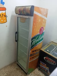 ثلاجة • أجهزة منزلية