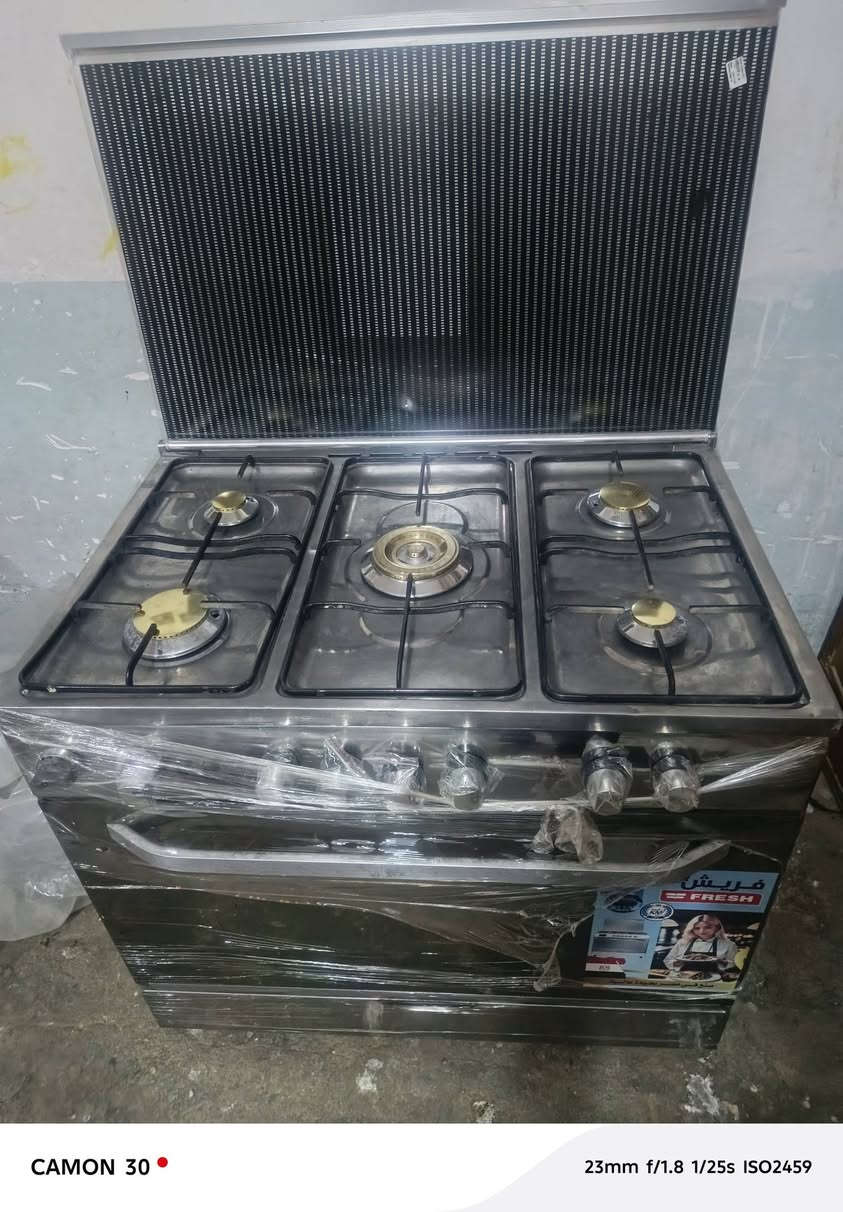 طباخ فريش مصري شرط أشغل وناره افرانه باب أول للبيع كربلاء ***********طباخ فريش مصري شرط أشغل وناره افرانه باب أول للبيع سعره  ٢٠٠ كربلاء ***********
