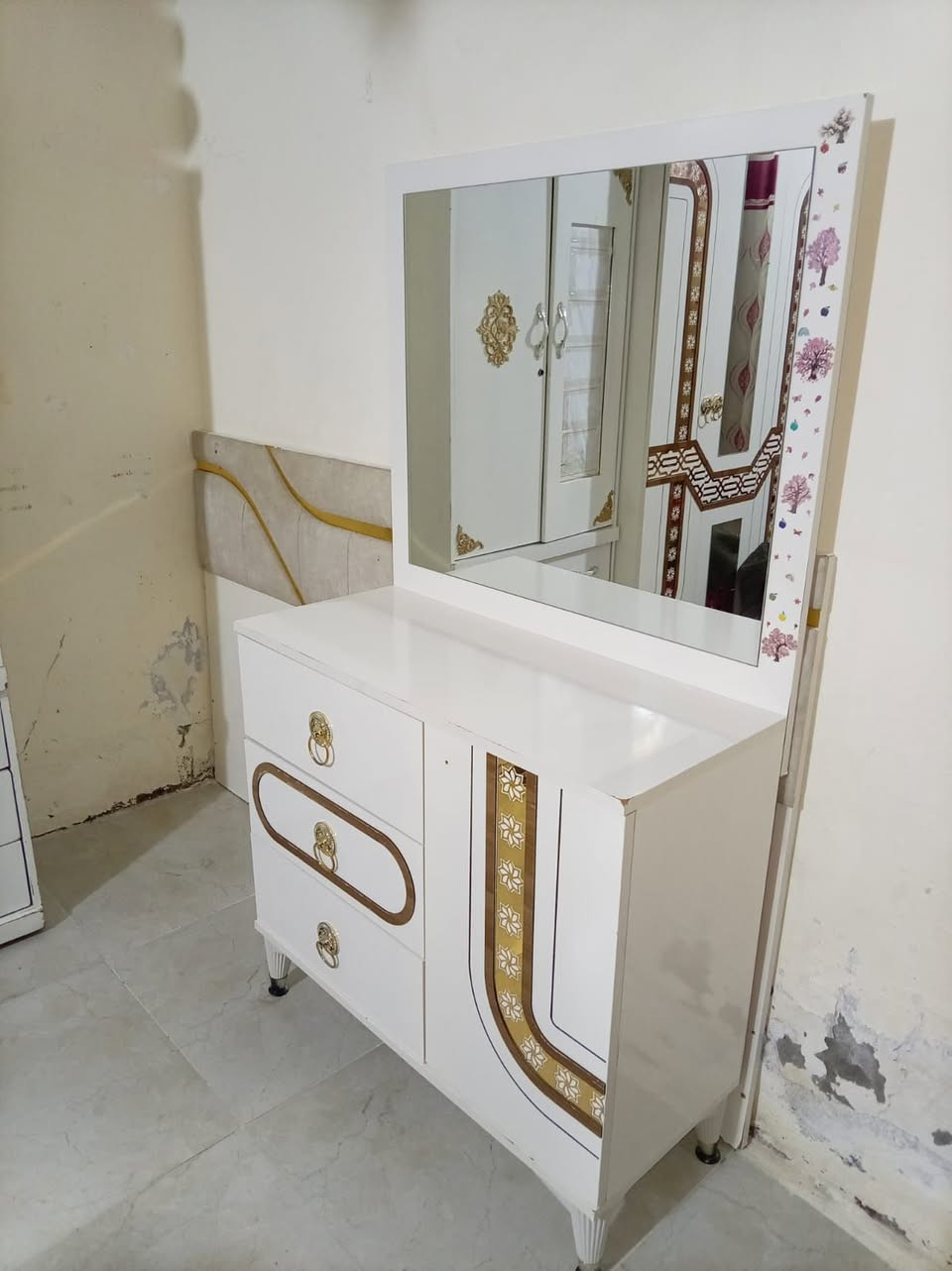 غرفه تركي درجه اولى نقص بيها بس تخت سعرها 400وبيها مجال


**إذا كنت صاحب هذا الإعلان وتريد حذفه لأي سبب، رجاءا أرسل رسالة إلى الدعم الفني**