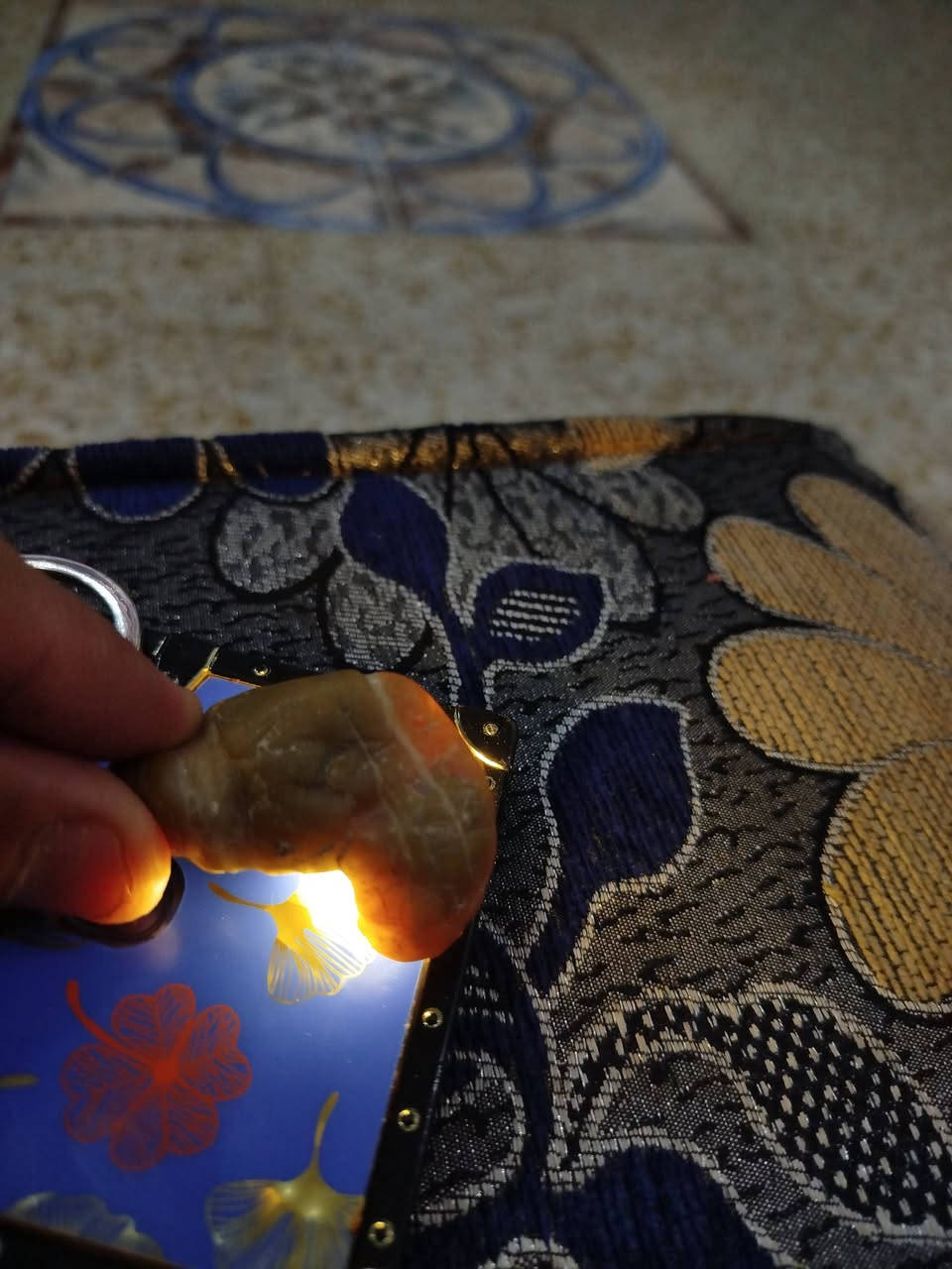 ثلاث احجار اني لاگيهن ما اعرف عنهن شي  للبيع قيم باليرضي الله لان ما اعرف بيهن
الشراي يجي خاص


**إذا كنت صاحب هذا الإعلان وتريد حذفه لأي سبب، رجاءا أرسل رسالة إلى الدعم الفني**