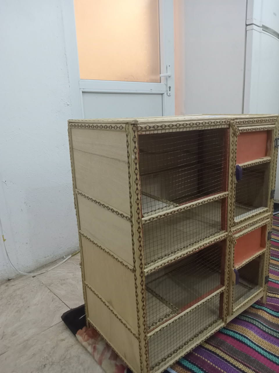 صلى على محمد توصيل جميع المحافظات
لارتفاع الكلي 80 ,رتفاع خانه وحده 40  عداد جمله عدنه 
العرض 70.  
نزال 35 
قضلمه صاج داخلي خارجي 
للستفسار    وتساب *********** حجز 
اكو خانه ام وحده اكو خانتين
