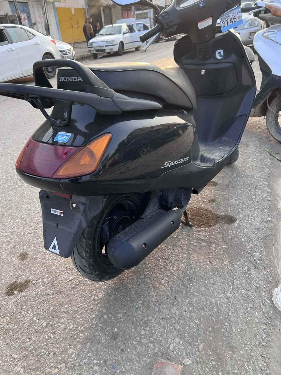 السلام عليكم دراجة سبيسي رمبة مكفولة من كلشي كفرات اصلية دراجة خير من الله مابيها نقص برغي السعر بمليون و350 وبيها مجال خاص ماموجود تواصل ع رقم ***********
