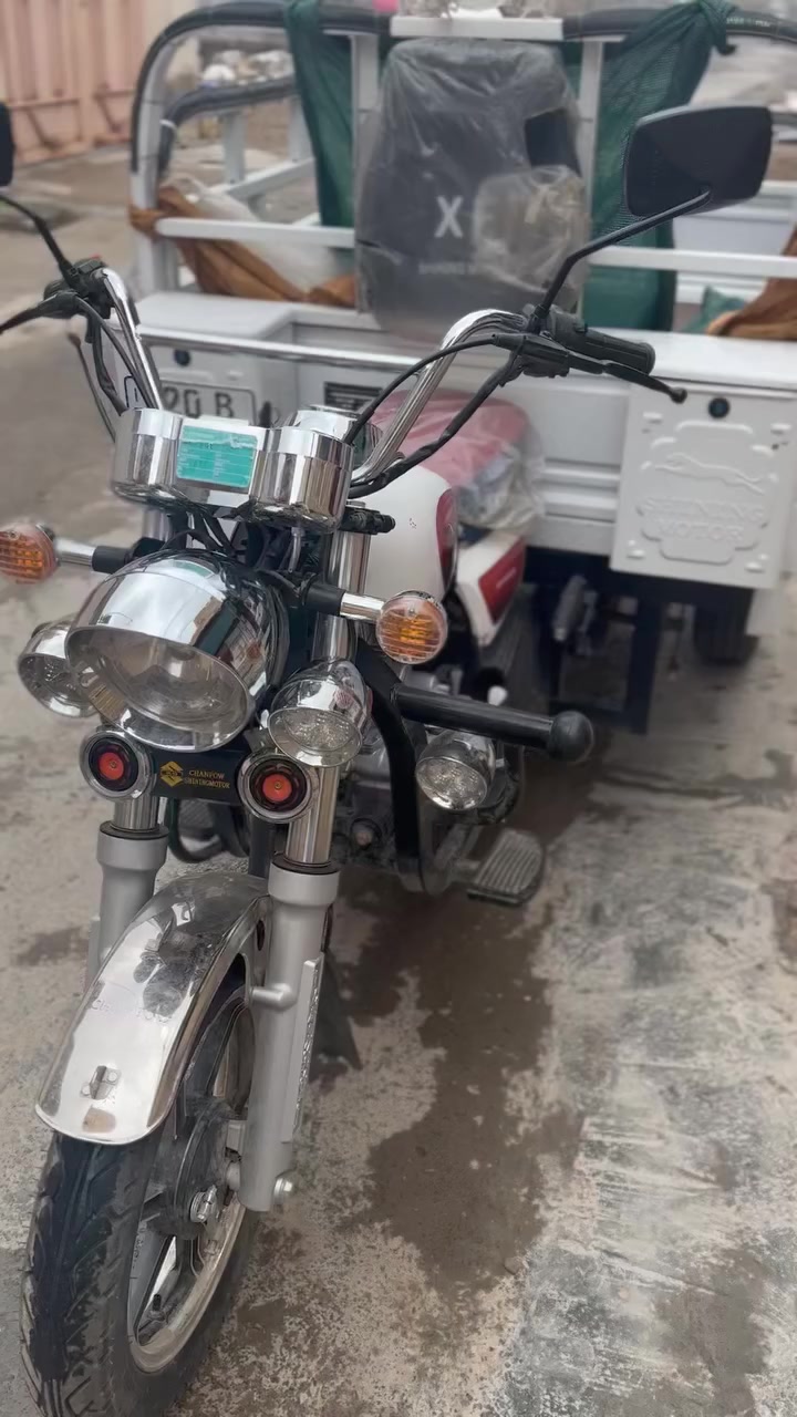 السلام عليكم ،، كما موضح بالصور ، ستوتة موديل 23 ماشيه شي بسيط كلش نظافه فول مرقمه سنويه بأسمي وتحويل ثاني يوم ، للاستفسار ***********
