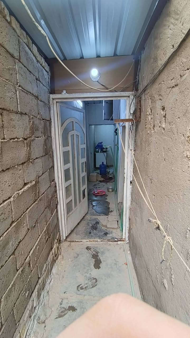 سلام عليكم ورحمة الله وبركاته بيت ٩٠متر وقعدحال ١٠٠ دولان
حي العسكري قرب مدرست الرساله
*********** وتساب او تصال
