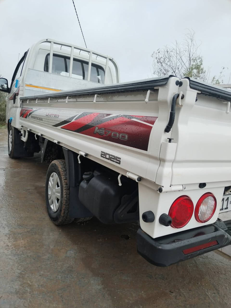 السلام وعليكم كيه البيع موديل 2025 رقم بغداد مكفوله كفاله عامه تحويل مباشر سياره جديد بعده على وضع الشركه ماشيه 17 الف حقيقي نضافه فول الرقم ***********
