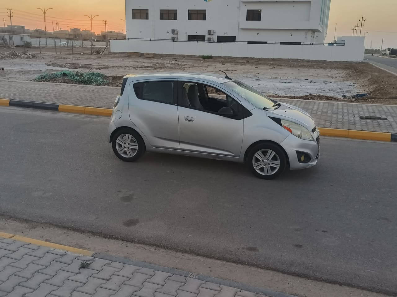 شوفر سبارك امريكي مديل 2013 رقم واسط انكليزي بسمي شرط تحويل جاهزة من كلشي مكفوله من لغد شاصي مكينه كير مكفولات هزة جديده وسنويه ل٣٠
السعر ٥٧وبيها مجال 
***********

