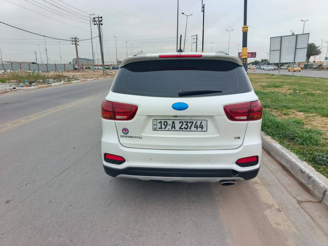 السلام عليكم سياره نوع سورنتو خليجي موديل2019 سياره كفاله عامه من ضربه وصبغ وتبديل السياره فول موصفات عده الفتحه سياره سته سلندر سبعه راكب 3قطع تبريد حساسات كامره دوره شاشه جبير خمس بصمات مري شفط باب ترحيب خمسه ويل كب كروم السياره شكل العشرين كفاله كيرمكينه حداديه تبريد العنوان كربلاء السعر246  رقم الهاتف ***********
