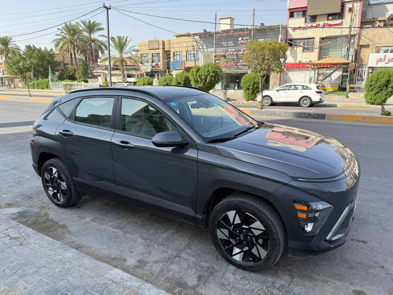 السلام عليكم
كونا 2024
ماشيه 12000 
محرك 2000 
السعر 158 بيها مجال 
***********
