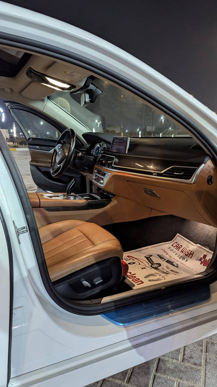 بي ام دبليو موديل 2019 740 Li
باب طويل  طويلة
مواصفات خليجي وكالة شركة العروش 
~~~~~~~~~~~~~~~~~~~
◽️محرك V6 سته سلندر تون بور تيربو 

🔹ماشية 112 الف حقيقي قابل للزياده 

◽️بيها ( بس بارد شبر اسفل مراية السايق الجانبية ) بدون دواخل بدون أيرباگ موجوده صور السونار 

◽️مواصفات
( بصمة - فتحة سقف - شاشة - ماوس - كشنات جلد - كشن و ستيرن خزن وكهرباء - مراية شفط - لايت ليد - كاميرا خلفية - حساس امامي - حساس خلفي - جامات حماية اليد - دبلات جوبلس هوائي - تحكم ارتفاع وانخفاض السيارة - ابل كار بلي - اربع وضعيات قيادة - بردة خلفية بلاد - باب طويلة - باب جنطة كهرباء - مثبت سرعة - لمتر سرعة )

رقم السيارة بغداد ، الرقم الإنكليزي الجديد
انا المالك /تحويل ثاني يوم 
مكان السيارة / المثنى - السماوة

السعر :355$ 
اتصال فقط : ***********
