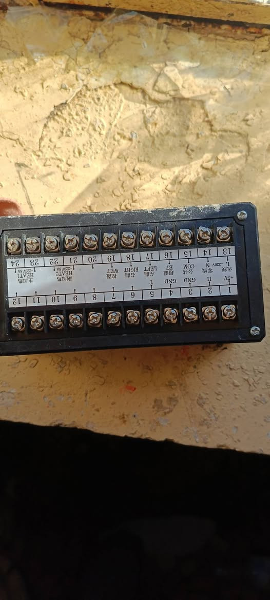 السلام عليكم 
جهاز مفقسه للبيع مع بانكات العدد2

***********
