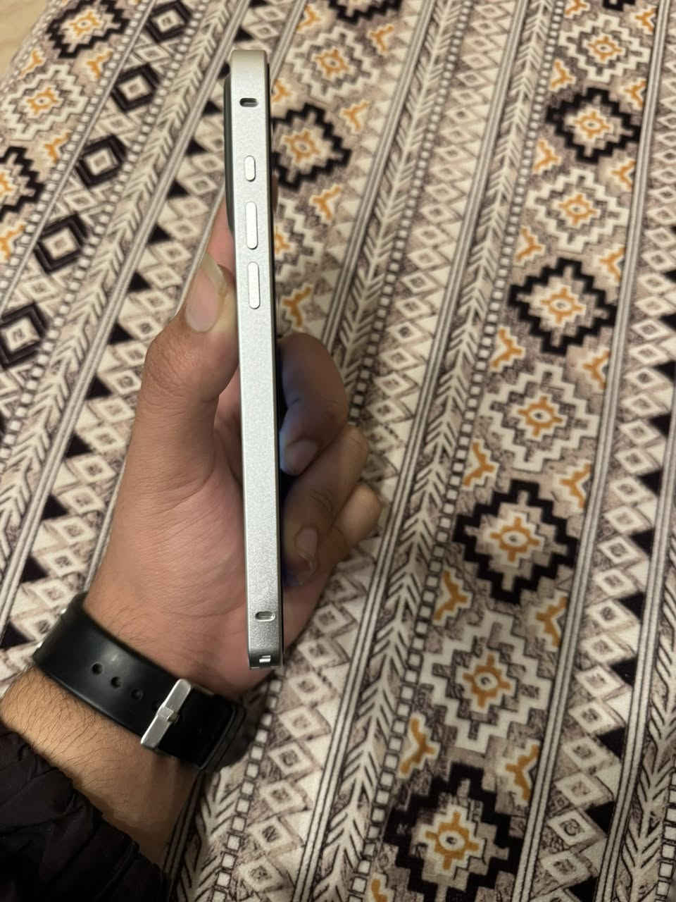 سلام عليكم للبيع أيفون ١٥ برو ماكس ذاكره ٢٥٦ بطاريه ٨٧ مشحون ٧٨٦فقط مبدل شاشه ١٢٠ اي عيب مابي سعر ٦٢٥


**إذا كنت صاحب هذا الإعلان وتريد حذفه لأي سبب، رجاءا أرسل رسالة إلى الدعم الفني**