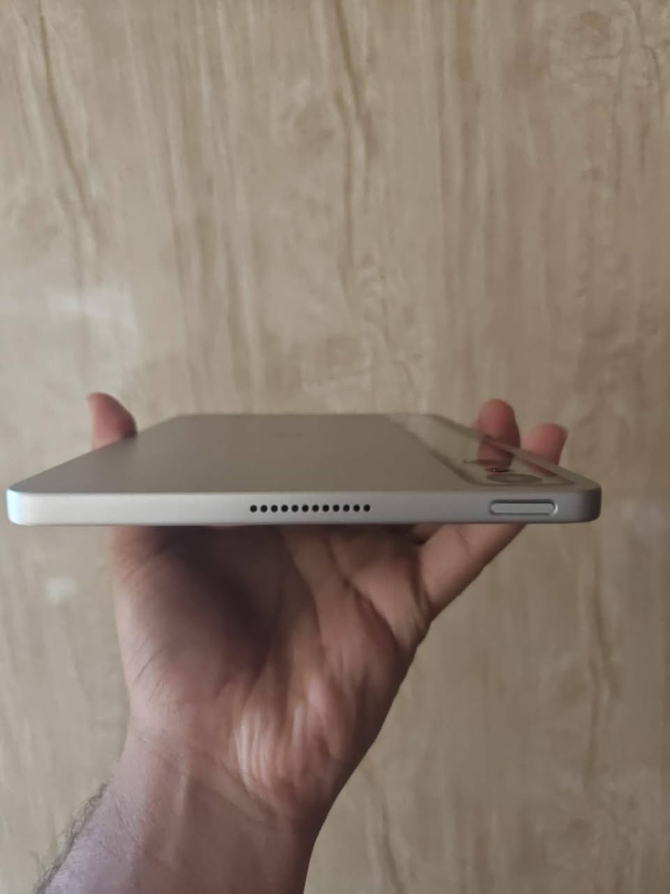 سلام عليكم الغني عن التعريف 
استر نضافه 100٪
ذاكره 256
سعره  800 بي مجال قليل مكاني موصل ابيع موصل ما عندي توصيل التاب اذا بي جلخ او شخط يرجع وتفحصه كايبل مالته بعده ما مستخدم
سببب لبيع  عندي دراسه ومتحانات نشغلت بي كلش وما اريد اتركه ﻻن مو زين البطاريه وشكراً


**إذا كنت صاحب هذا الإعلان وتريد حذفه لأي سبب، رجاءا أرسل رسالة إلى الدعم الفني**