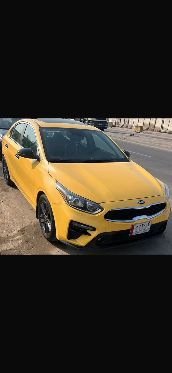 كيا فورتي موديل ٢١ بسمي حادث خلفي فول جيتي لاين السعر ١٤٢.  العنوان بغداد شارع فلسطين الهاتف ***********
