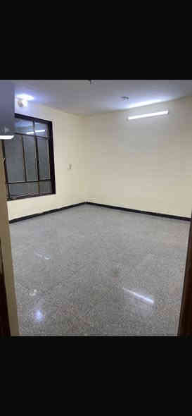 للبيع نقد او الاقساط زراعي ملك صرف مساحه ١٢٠ متر نزال خزعل قريب على الشارع العام مسافه ٥٥ متر يوجد كراج للسيارة وحديقة خلفيه طابقين الطابق الأرضي صالة مطبخ حمام 🛁 تواليت 🚽 الطابق الثاني غرفتين كبار مع حمام 🚾 وتواليت الاستفسار خاص او الاتصال على الرقم ***********
