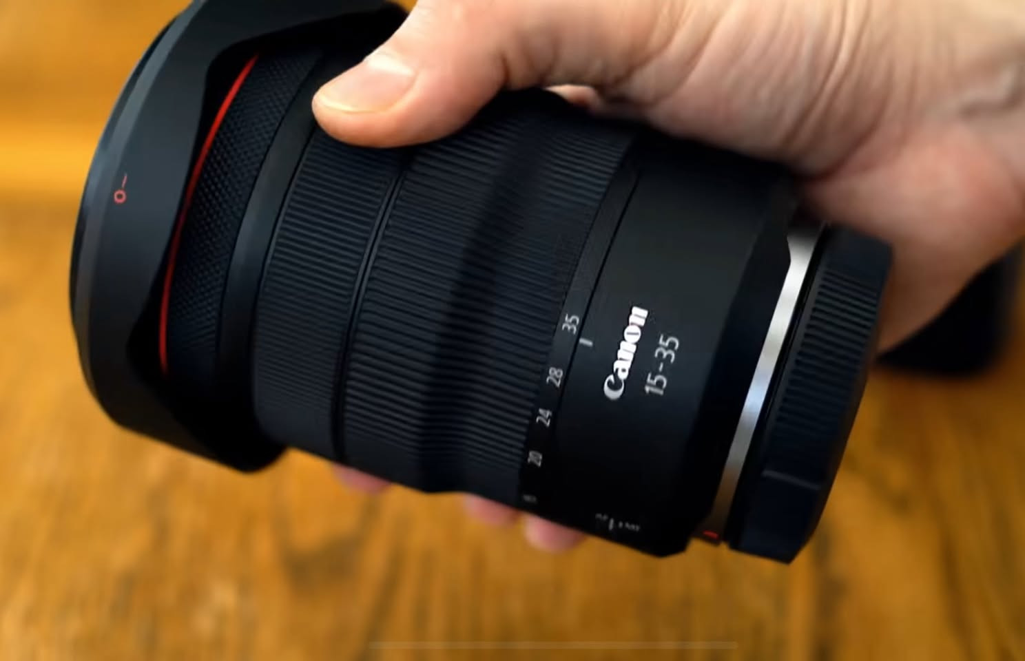 canon R6 mark ll 
RF 15 - 35 
للبيع كاميرا والعدسة جديدات وموجودات كل غراضهن 
سعر مناسب 
*********** فقط واتساب 
مكاني بغداد كاظمية
