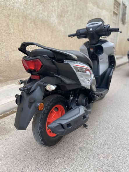 سلام عليكم دراجه زت ار مديل 2024.  بعده جديده ماشيه 3000 رقم***********
