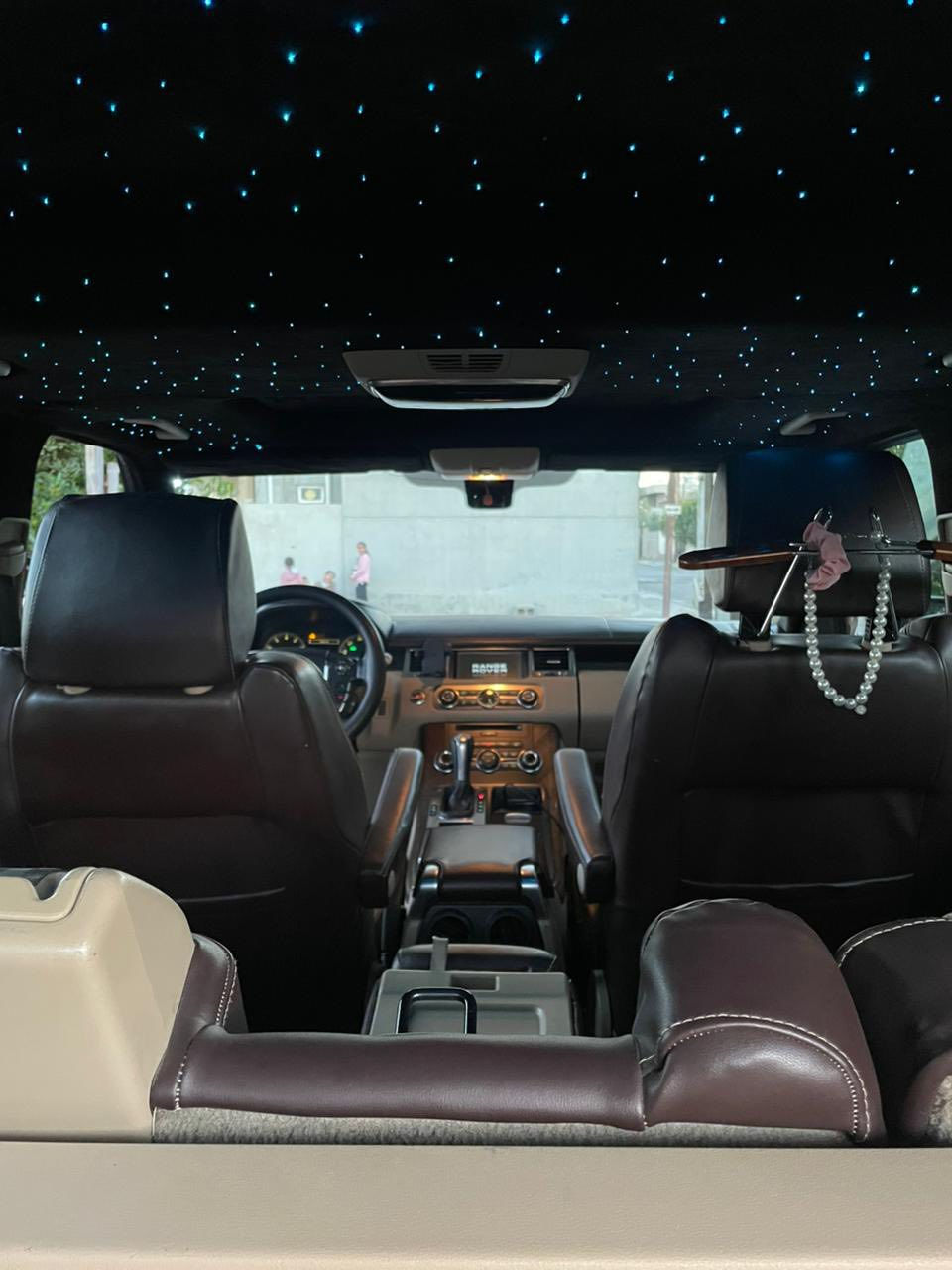 السلام وعليكم رانج موديل 13فوووول مواصفات بيها 3 قصع صبغ بيع او مراوس بجيب السعر 160 وبيها مجال للستفسار ‭0772 190 9050‬
