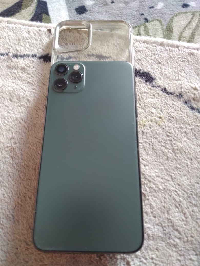 ايفون ١١ برو ماكس مبدل شاشه والكامره  رقم واحد عوزه تنضيف بطاريه بلاد ٨٦  ذاكره ٢٥٦  ***********
