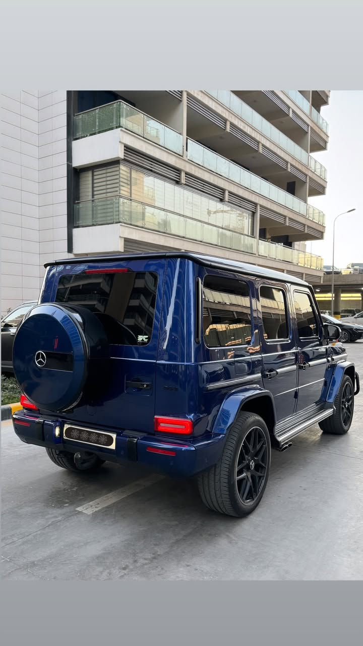 ‏Mercedes-Benz G-Class g500 2019 
المميز للبيع المانيه مضلل بالسنويه 
بصمتين ماشيه 44mi رقم اربيل 
مميز انطيها هيه والرقم كفاله عامه حته من
الشخط والرصعه وبيها سونار .... 💜💜 

المواصفات غنيه عن التعريف g500  
بصمه شاشات سلايد تدفئه تبريد كراسي جلد
كراسي كهرباء تحكمات سستم سماعات ردار 
حساسات كامرات الى اخررر معروف المواصفات 
----------------------------------------
الشراي يتصل وممكن ترهم مراوس حسب القناعه 
كفاله عااااامه حته من الشخط ومكانها بغداد 
سعر مناسب
الرقم : ***********
