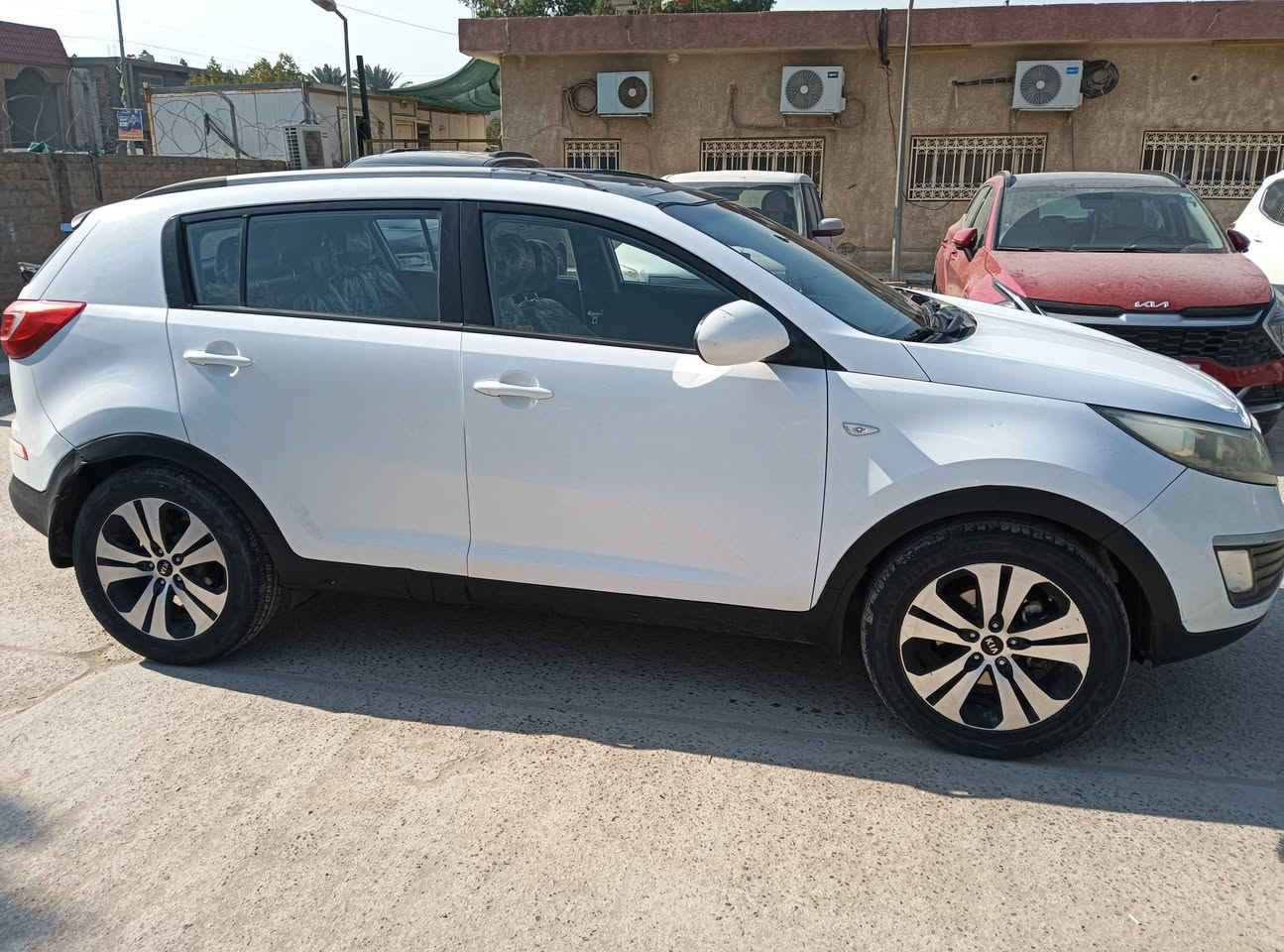 سبورتج 2012 خليجي مكينة 2000 كير مكينة حدادية مكفوله بيه البابين وجاملغ خلفي وملاون باب  مثل ماموضح بلفيديو  
العنوان بابل حلة القاسم  
***********
123
