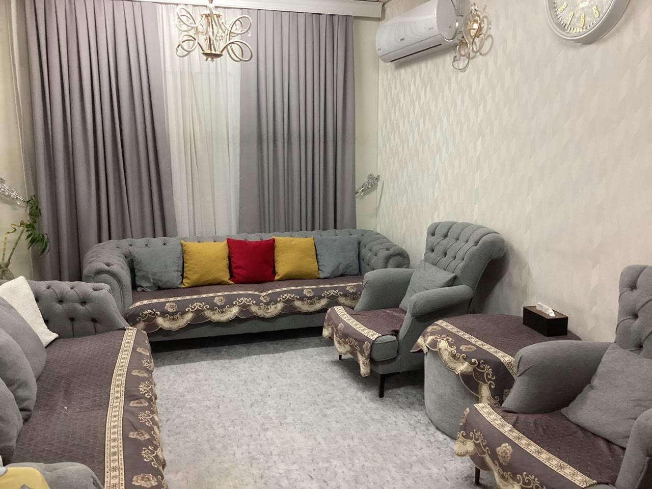 تخم جدا راقي و مو بس هيج اخو جديد وجديد أصلا 
و تجي كدام عينك تفحص ساعة ب تخم 
لان واثقة انه غير مستعمل جدا جديد 
مكاني بسماية 
رجا محد يكسر. سعر و كدامكم تخم انيق وراقي 
السعر ٦٠٠


**إذا كنت صاحب هذا الإعلان وتريد حذفه لأي سبب، رجاءا أرسل رسالة إلى الدعم الفني**
