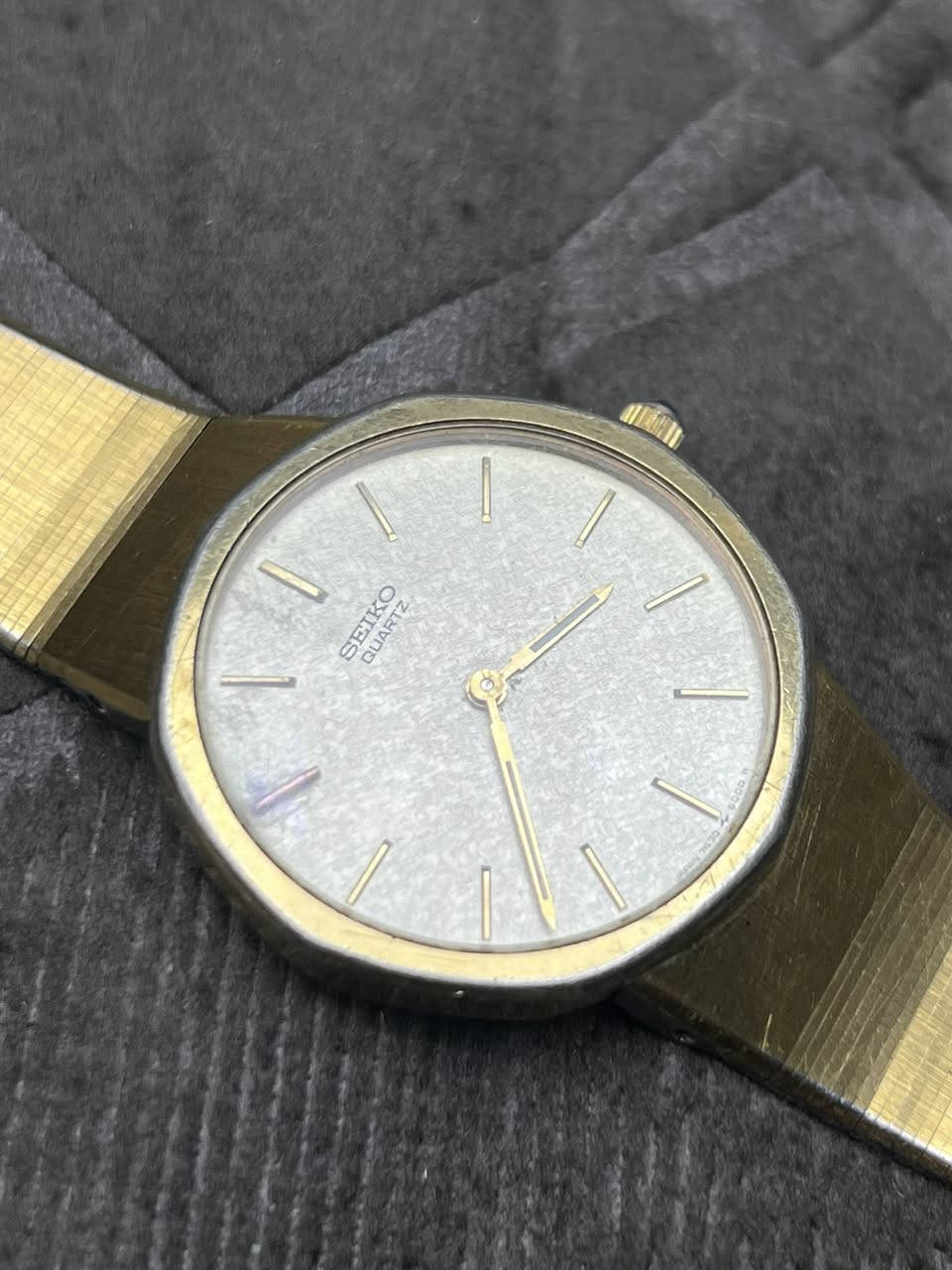 مجموعة من الساعات الفنتج الاصلية للبيع
اوتوماتيك
نصب تكويك
بطارية
ياباني سويسري الماني
الاسعار خاص فضلاً


**إذا كنت صاحب هذا الإعلان وتريد حذفه لأي سبب، رجاءا أرسل رسالة إلى الدعم الفني**