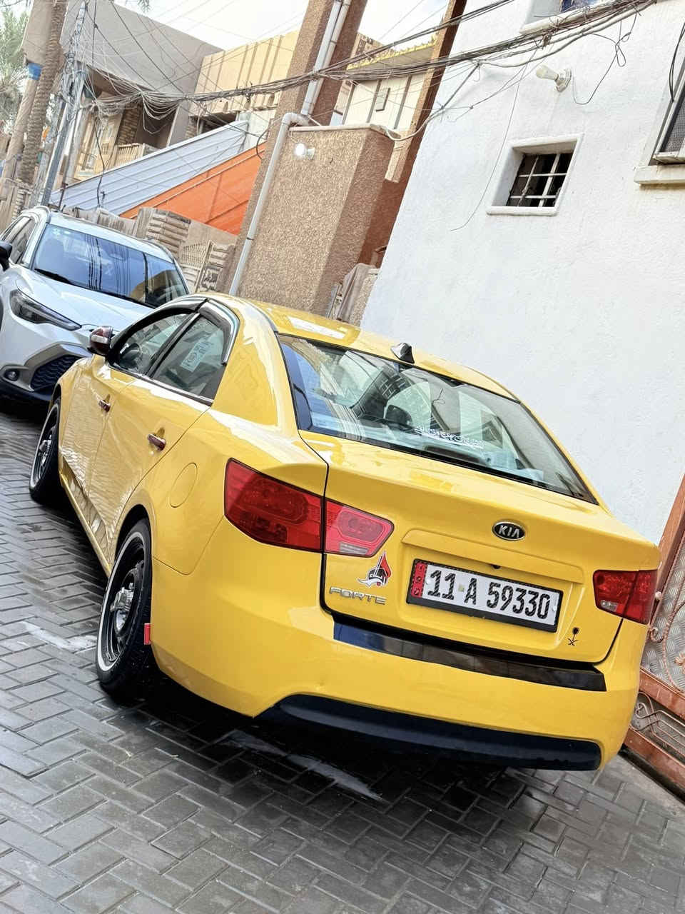 (اقره المنشور قبل لا تتصل)  السلام عليكم اخوان من رخصه مدير الكروب المحترم ـ فورتي موديل 13 أمريكي السياره جاهزه من كلشي فول ماعده الفتحه السياره خير من الله محرك كير تبريد تدفئه جاهزه عل اخير حبايه السياره حادثها بجم صفح وشبر من الشاصي وواصبعين من الغد الجملغ مصلح نفسه السياره معروضه ب(98) وبيها مجال قليل حك الجيه السياره نصبتها حلوه ومرتبه ومصروف عليها ومثل ما تشوفون بل صور 
العنوان بغداد الشعب (اخوان المتعجبة السياره لا يكسر بحلال العالم)
رقم صاحب السياره 
***********
***********
