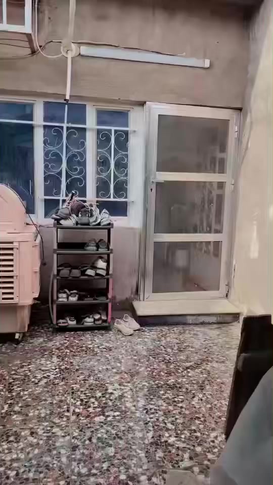 دار للبيع مساحه ٦٢ ونص. واجه ٣ نزال ٢٠
مكان زعفرانيه  خلف مركز شباب دور الشهداء  

البيت طابقين  وطابق ثالث  غرفه سندويش وبيتونه 

 للاستفسار اتصال عل. رقم صاحب الدار *********** السعر 115
