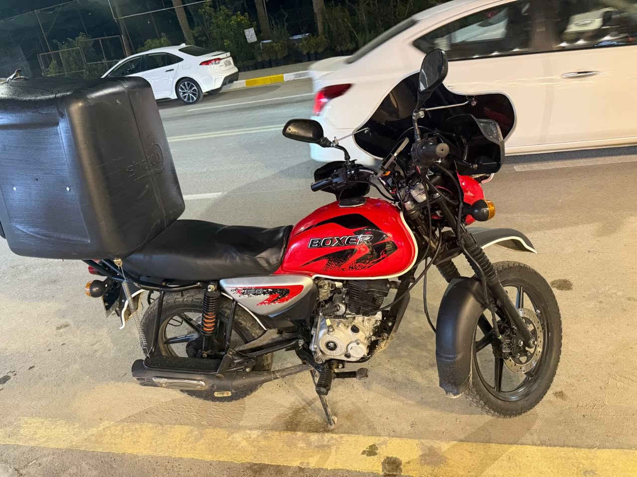 بوكسر 23 تحويل ثاني يوم 
بيها خيط تبخير من تزير عليها 
مكاني الاعظميه 
صاحب الدراجه.*********** 
ملاحظة مكلف بالنشر
