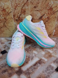 أديداس • قياس ٤٠ • توصيل مجاني