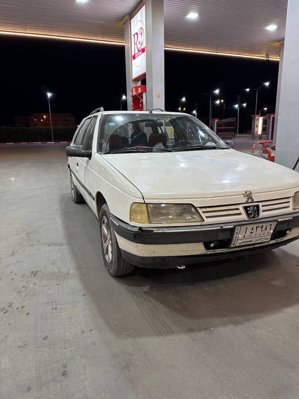 بيجو فرنسي مديل ١٩٩١
السياره مكفوله من كلشي
عندي وكاله عامه بيها ( اني احولك السياره )
 السياره   محور كورلا ١٨٠٠
 والسياره واكفه عوزها طابوكه السياره
من الخارج كلش نضيفه ودواخلها جيده اما بالنسبه للكير فهوه جديد قبل فتره مبدله يعني باختصار تذبلها طابوكه جديده  وترجع السياره فول
السعرر.    (١٥)  ورقه
المكان نجف حي ميسان 
***********
