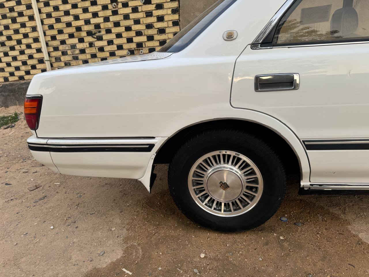 ألسلام عليكم
ألسعر ٥٨ ألعنوان ألنجف الاشرف ألاتصال ***********

هارتوب فنصه للبيع موديل ١٩٩٠ رقم بغداد شرط ألتحويل

مكفوله كفاله عامه من الكص والنقل الجثه والضربه والصبغ

مكينه وكير ونجي ناعم جدد حداديه نضيفه تخم تاير ألكهربائيات كله شغال ألتبريد شغال سنتر لوك ريمونت شاشه تاب

ملاحظة ( مكلف بالنشر)
