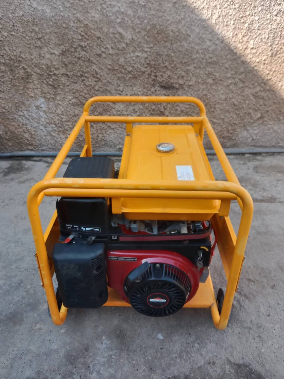 مولده بانزين بابانيه نوع جين باور 7 ونص كيفي 30  ابلاديه عل وضع الشركه نضافتهه 98% تشتغل سلف وهندر صوتهه كلش ناعم اقتصاديه بصرف البانزين السعر 950 الف المكان بغداد قريه الانتصار مجاور الراشديه
***********
***********
