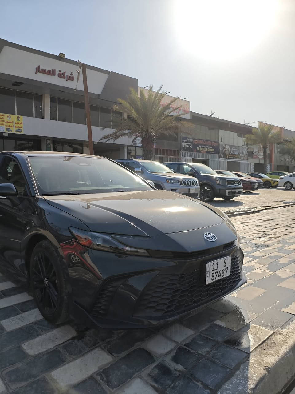 Toyota Camry 2025 SE Hybrid
✨ مواصفات عالية وحالة ممتازة ✨
🔹 محرك هايبرد HEV اقتصادي وقوي
🔹 تشغيل ودخول بصمة (Smart Key)
🔹 كشنات جلد فاخرة
🔹 شاشة متعددة الوسائط + كاميرا خلفية
🔹 حساسات أمامية وخلفية
🔹 نظام النقطة العمياء (Blind Spot Monitor)
🔹 إشارات بالمرايا الجانبية
🔹 مثبت سرعة
🔹 أنوار LED أمامية وخلفية
🔹 جنوط رياضية SE
🔹 نظام المحافظة على المسار
🔹 رادار أمامي وتحذير الاصطدام
🔹 فرامل طوارئ ذكية
🔹 تكييف ممتاز ثنائي التحكم
🔹 زجاج كهربائي + مرايا كهربائية
🔹 اقتصادية جداً بالوقود واعتمادية تويوتا المعروفة

✅ السيارة نظيفة جداً وبحالة الوكالة ، حادثها فقط بارد في الجاملغ الخلفي فقط لاغير ..
✅ جاهزة للاستخدام ولا تحتاج أي مصروف ..
للأستفسار : واتساب *********** - ابو جعفر
مكاني : بغداد / البلديات
