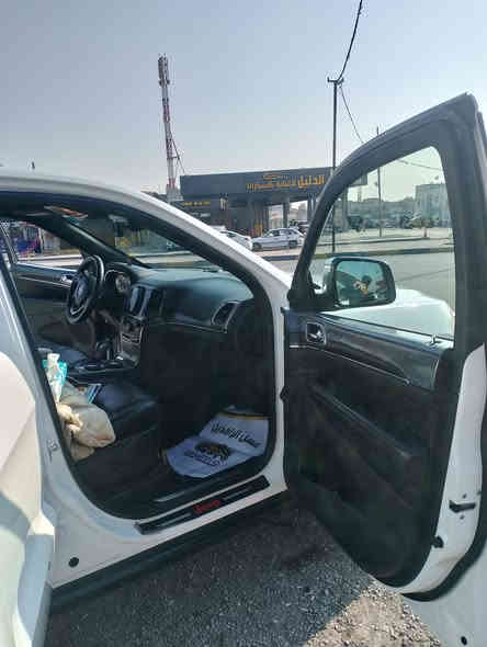 جيب كراند شيروكي ترايل هوك :2019
- المحرك: 6 سلندر، 3600

المواصفات:

- شاشة كبيرة

- كاميرا خلفية دوارة

- تبريد مزدوج

- مقاعد كهربائية مع تدفئة وتبريد
-جكات صعود ونزول
- تدفئة الستيرن والمرايا

- إشارات بالمرايا

- نظام مراقبة النقاط العمياء

- رادار خلفي

- نظام إيقاف تلقائي

- وضعيات قيادة متعددة

- صندوق كهربائي

السيارة كاملة المواصفات

التواصل *********** 

او علصفحه متواجد 

واتساب
