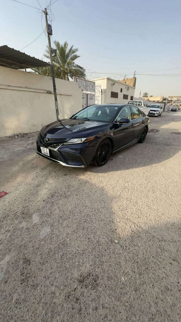 سلام عليكم 
للبيع كامري ٢٠٢٢ بغداد 
مرقمه بغداد بسمي  
ماشيه 43 
سياره فول مواصفات xse 
شاشه جبيره 
شاشه دجتل 
سياقه ذاتيه 
مثبت سرعه 
رادار امامي خلفي 
نقطه عمياء 
لد نهاري 
لد دشبول 
بكلايت ليزري لد 
وبقيه المواصفات ال xse 
السعر ٢٢٢ وبيها مجال 
للاستفسار ***********
