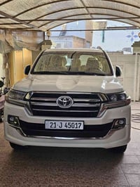 لاندكروز GXR • V6 ٤٠٠٠ • ماشيه ٨٢الف