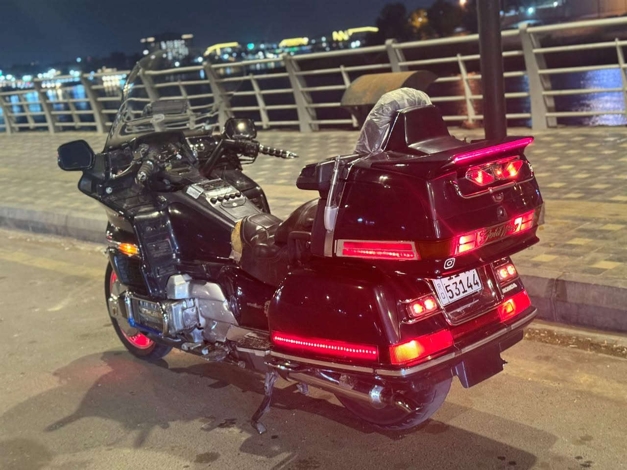 السلام عليكم شباب كولدن البيع 1500 كفاله عامه من كلشي كلج ما مفتوح مديل 1989 رقم اوسنويه تحويل مباشر السعر 36 وبيه مجال حك الجيه واني خادم رقمي ***********
